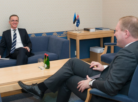 Riigikaitsekomisjoni esimees Marko Mihkelson kohtub Austraalia suursaadiku T.E. hr Gerald Bruce Thomsoniga